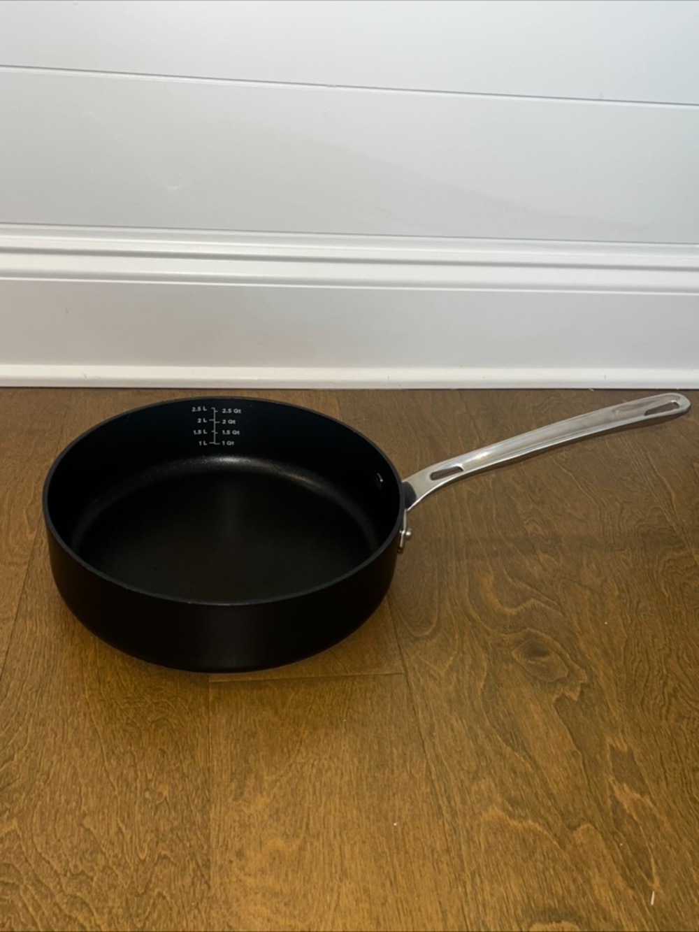 Viking: Hard Anodized Advanced Nonstick 3 Quart Frying Pan Black / No Lid
